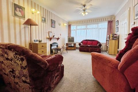 3 bedroom semi-detached house for sale, Ellingham Avenue, March PE15