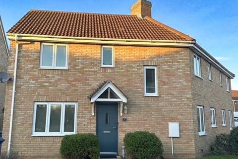 4 bedroom semi-detached house to rent, Collingwood Drive, Cambridge CB24