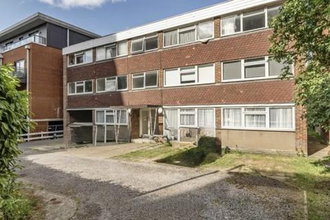 1 bedroom in a flat share to rent, St Johns Road, Harrow