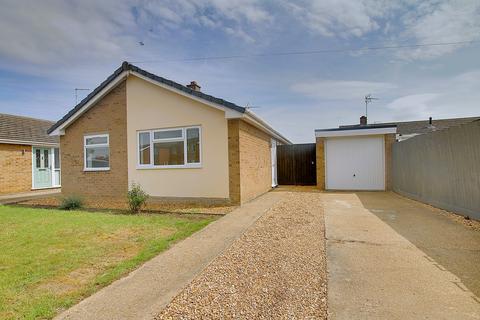 Chestnut Crescent, March PE15