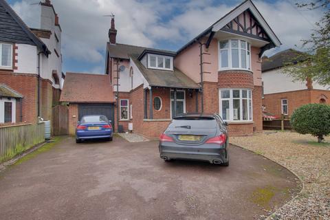 4 bedroom detached house for sale, Regent Avenue, March PE15