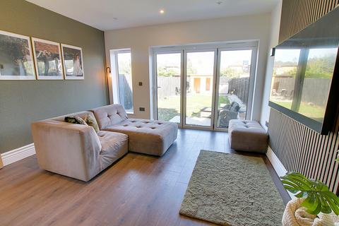 3 bedroom semi-detached house for sale, Burn Street, March PE15