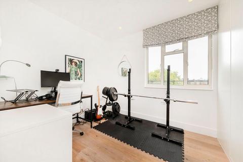 2 bedroom flat to rent, Nightingale Lane, London SW12