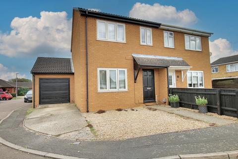 3 bedroom semi-detached house for sale, Anglers Close, March PE15