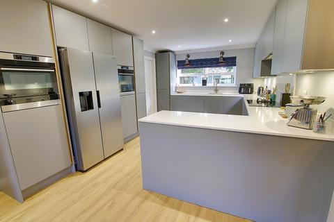 5 bedroom detached house for sale, Oaktree Close, Doddington PE15