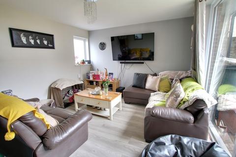 3 bedroom end of terrace house for sale, Southwell Close, March PE15