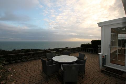 3 bedroom detached house to rent, St. Albans Gardens, Ventnor, Isle of Wight