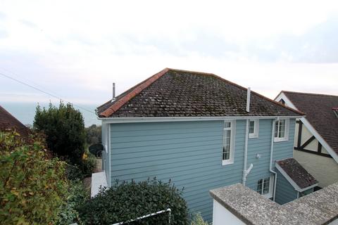 3 bedroom detached house to rent, St. Albans Gardens, Ventnor, Isle of Wight