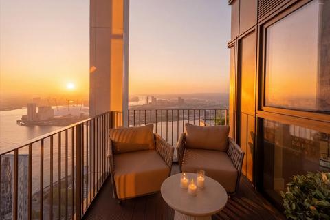 2 bedroom flat for sale, One Thames Quay, London, E14