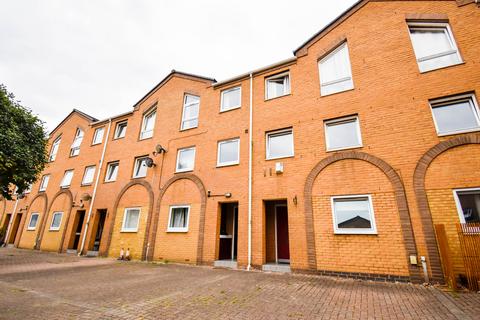 undefined, Cyclops Mews, London E14