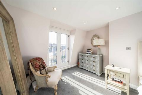 undefined, Thornbury Road, London SW2