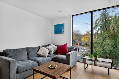 1 bedroom flat for sale, Packington Street, London N1