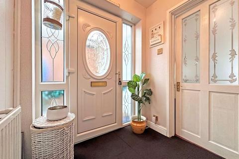 3 bedroom semi-detached house for sale, Beverston Road, TIPTON, DY4 0DF