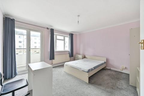 2 bedroom flat for sale, Kingsnympton Park, Kingston Hill, Kingston upon Thames, KT2