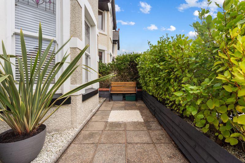Perth House, 27...