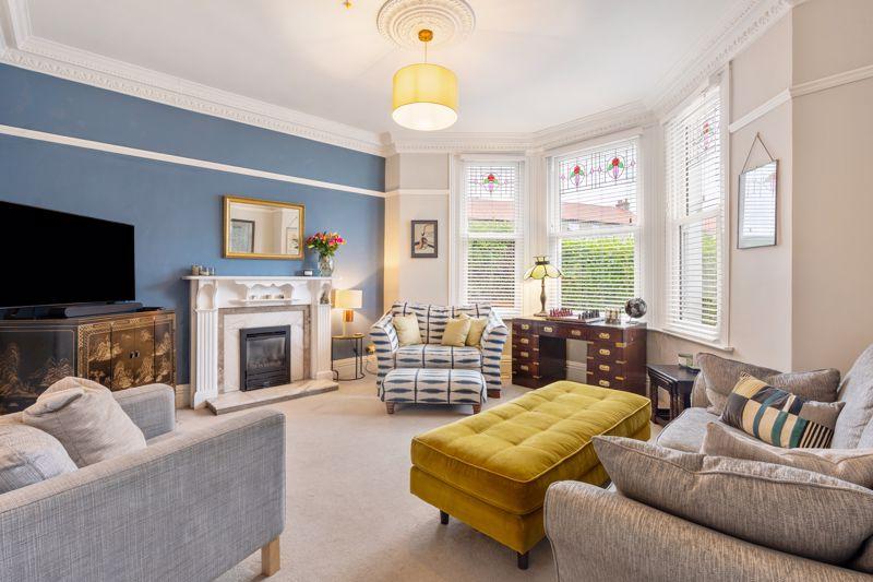 Perth House, 27...