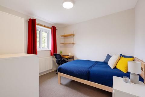 6 bedroom semi-detached house to rent, Downs Road, Canterbury CT2