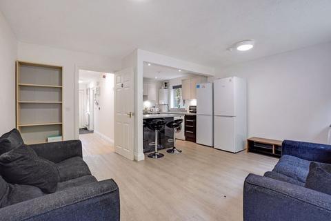 6 bedroom semi-detached house to rent, Downs Road, Canterbury CT2