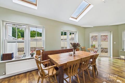 6 bedroom character property for sale, Wellington, Somerset