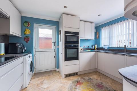 3 bedroom detached house for sale, Wentworth Crescent, Basingstoke RG22
