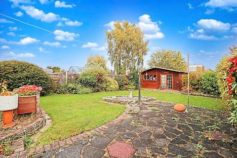 3 bedroom bungalow for sale, Watlington Road, South Benfleet