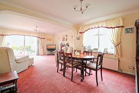 3 bedroom bungalow for sale, Watlington Road, South Benfleet