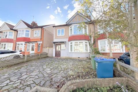 undefined, Cambridge Road, North Harrow