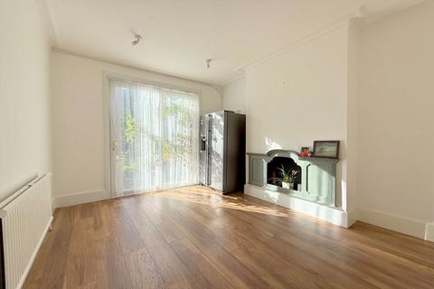 undefined, Cambridge Road, North Harrow