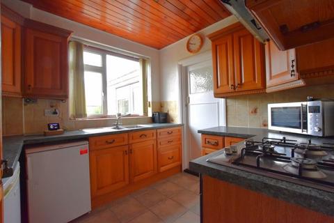 4 bedroom semi-detached house for sale, Chester Drive, Harrow