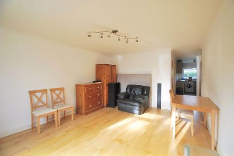 1 bedroom apartment to rent, Molesey Avenue, West Molesey