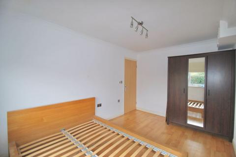 1 bedroom apartment to rent, Molesey Avenue, West Molesey