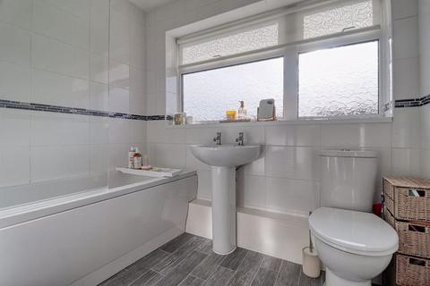 25 Copse Road, Scunthorpe, DN16 3JA