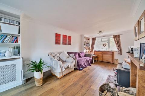 undefined, Kent Way, Surbiton KT6 7SY