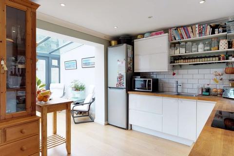 3 bedroom terraced house to rent, Hubble Close, Oxford