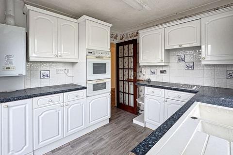 2 bedroom bungalow for sale, Venner Avenue, Cowes PO31