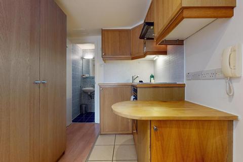 1 bedroom flat to rent, Cartwright Gardens, London WC1H