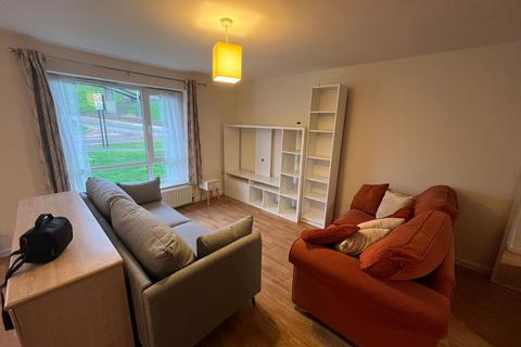 2 bedroom flat to rent, Park Grange Mount, Sheffield, South Yorkshire, UK, S2