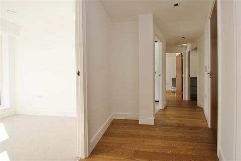 2 bedroom flat for sale, Longfield Avenue, Ealing, London
