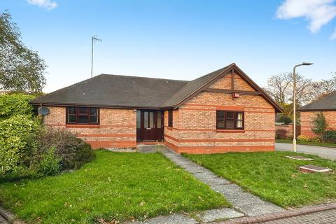 2 bedroom detached bungalow for sale, Bracken Hill, Leicester LE6