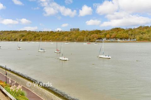 2 bedroom apartment for sale, Dunlin Drive, Chatham ME4