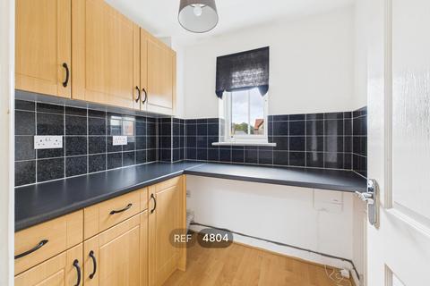 3 bedroom terraced house to rent, Riverhead Gardens, Driffield, YO25 6AA