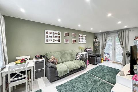 undefined, Croydon CR0