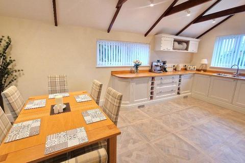 4 bedroom detached house for sale, Elm Close, Nettlestone, Isle of Wight, PO34 5ED