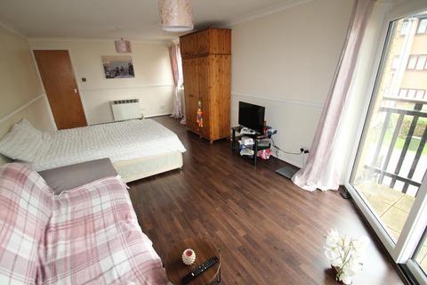 2 bedroom flat to rent, Olbrook, Milton Keynes MK6