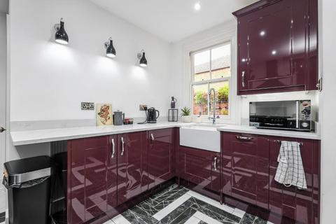 undefined, Newport Pagnell, Milton Keynes MK16