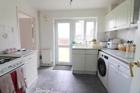 undefined, Luton LU3