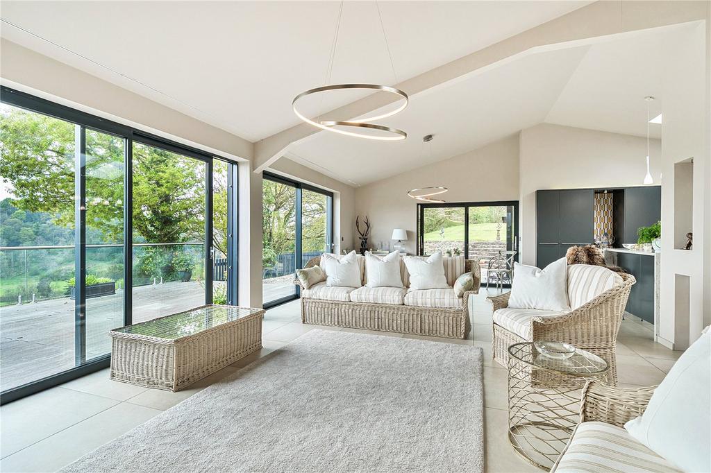 Lounge Area