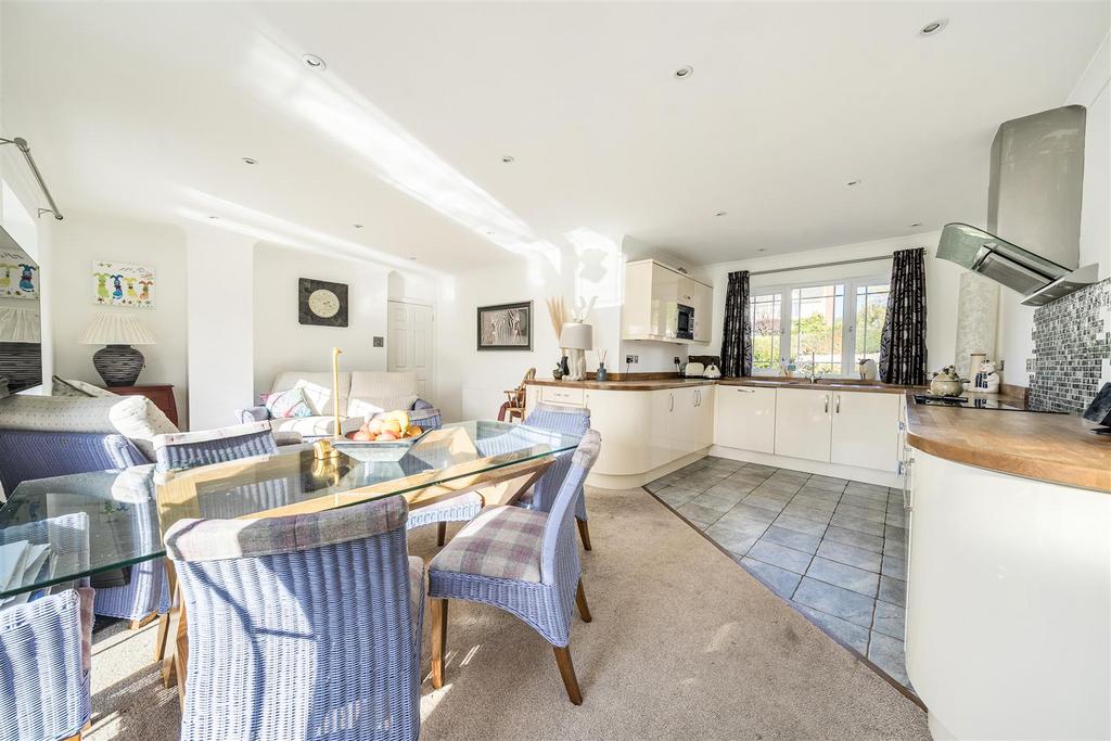 Kitchen/diner/family room