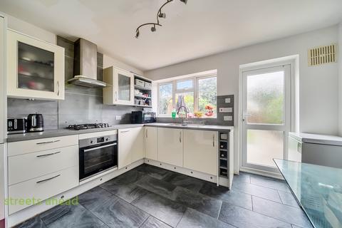 undefined, Saracen Close, Croydon, CR0