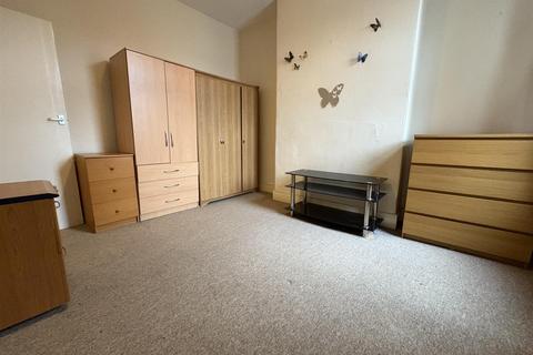 2 bedroom duplex to rent, Penylan Road, Cardiff CF24